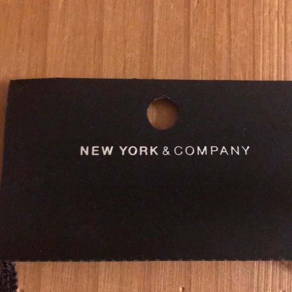 NWT black necklace with yellow stone - Picture 3 of 5